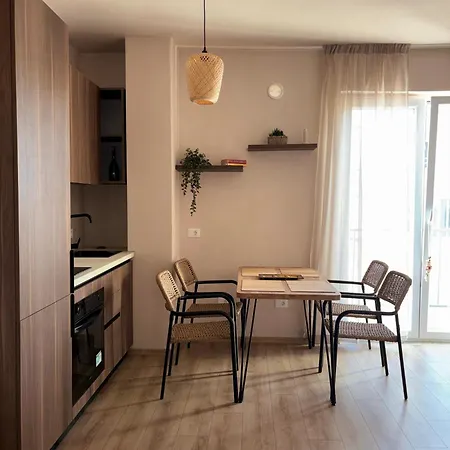 Appartement Salt & Golem (Tirana)